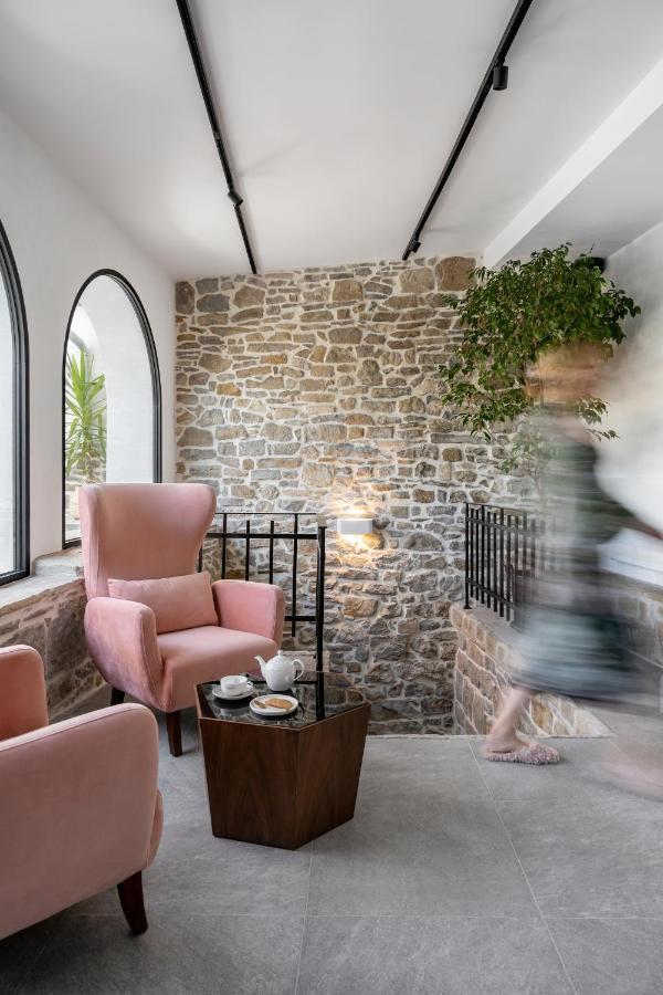 Bridges Residence Veliko Turnovo Bagian luar foto