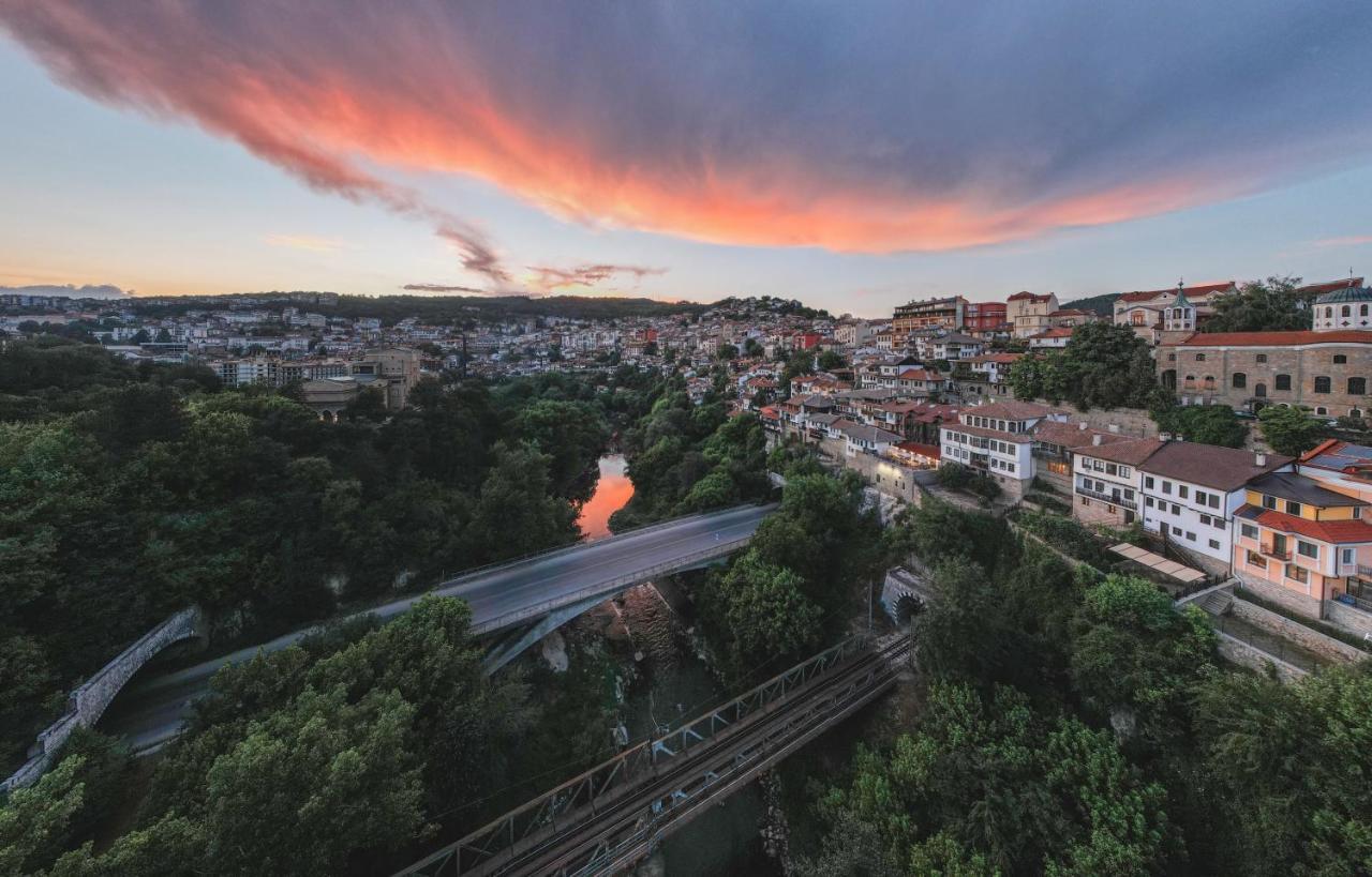 Bridges Residence Veliko Turnovo Bagian luar foto